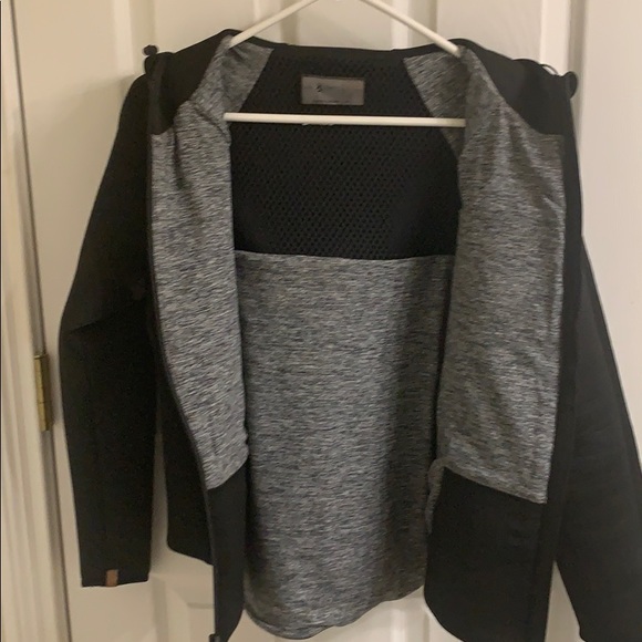 Lou and Grey Form Scuba running jacket hood -vented back - Picture 3 of 3